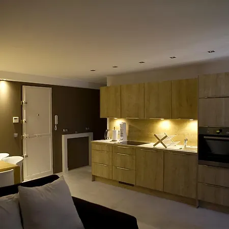Welcoming Flat アパート アンティーブ